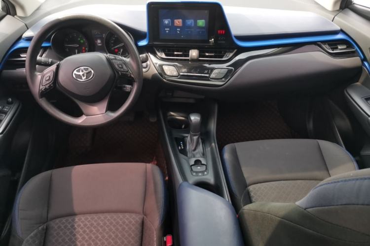 Used Toyota C-HR 2022 2.0L Comfort Edition Center Console