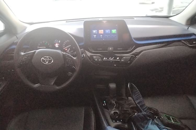 Used Toyota C-HR 2022 2.0L Comfort Edition Center Console