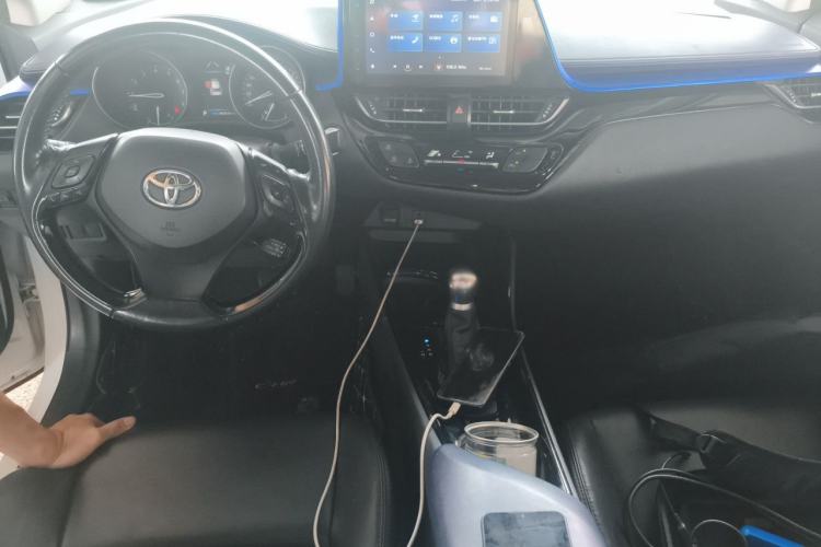 Used Toyota C-HR 2022 2.0L Leading Edition Center Console