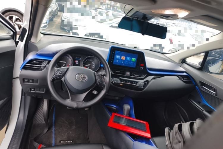 Used Toyota C-HR 2022 2.0L Comfort Edition Center Console