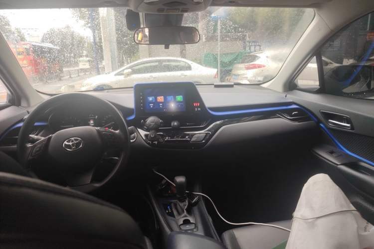 Used Toyota C-HR 2022 2.0L Leading Edition Center Console