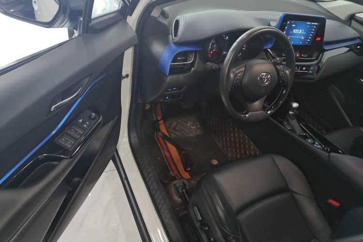 Used Toyota C-HR 2022 2.0L Leading Edition Driver Seat