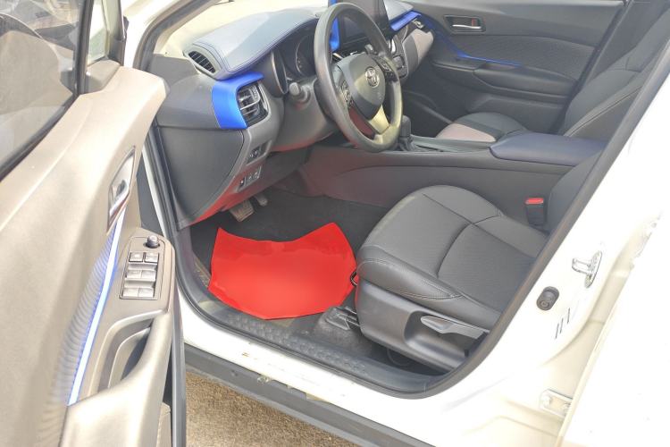 Used Toyota C-HR 2022 2.0L Comfort Edition Driver Seat
