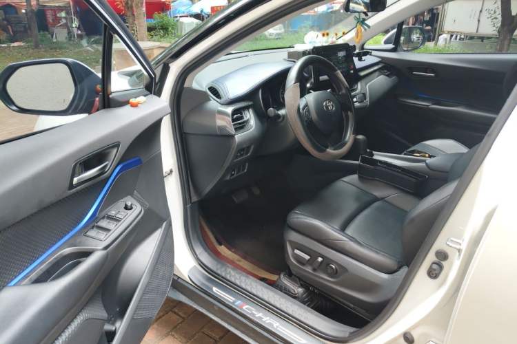 Used Toyota C-HR 2022 2.0L Leading Edition Driver Seat