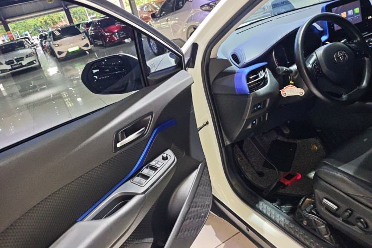 Used Toyota C-HR 2022 2.0L Leading Edition Driver Seat