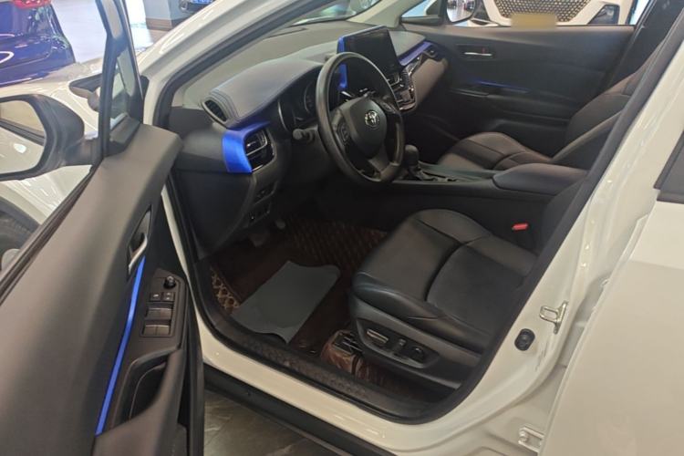 Used Toyota C-HR 2022 2.0L Leading Edition Driver Seat