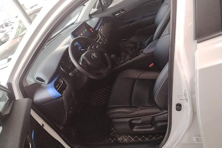 Used Toyota C-HR 2022 2.0L Comfort Edition Driver Seat