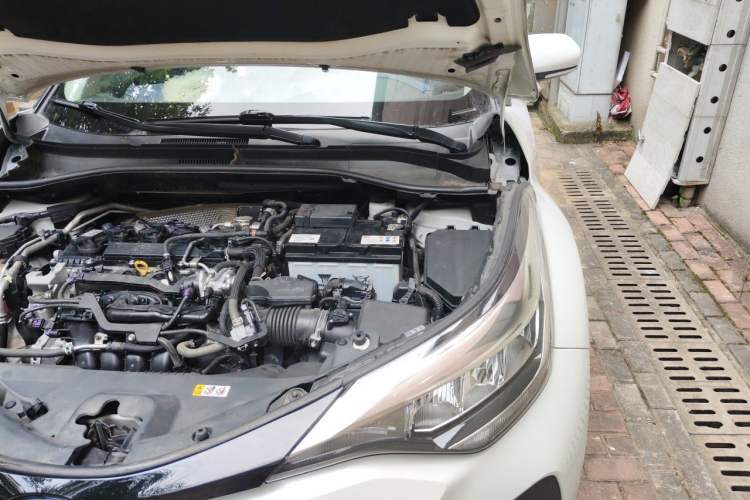 Used Toyota C-HR 2022 2.0L Leading Edition Engine Bay Left
