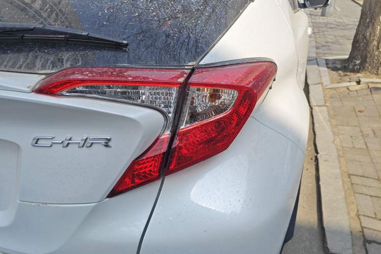 Used Toyota C-HR 2022 2.0L Comfort Edition Exterior 3