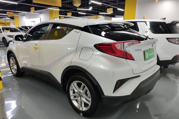 Used Toyota C-HR 2022 2.0L Leading Edition Exterior 3