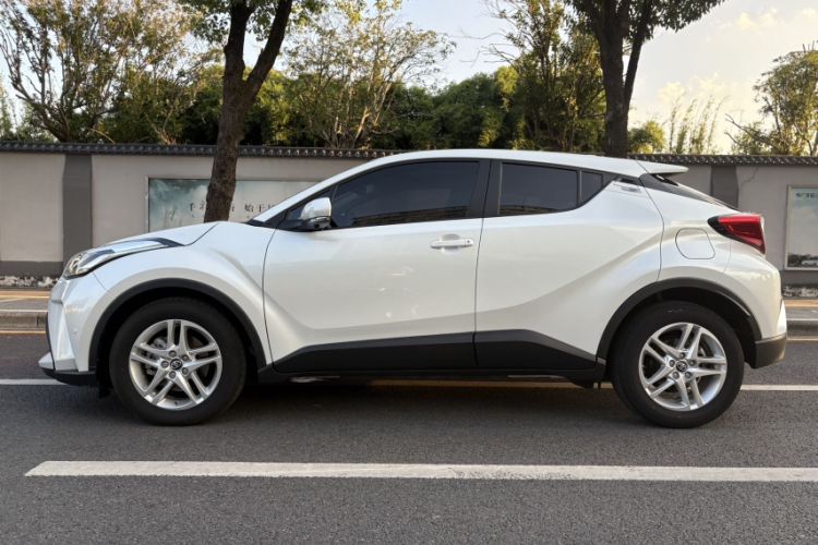 Used Toyota C-HR 2022 2.0L Comfort Edition Exterior 3