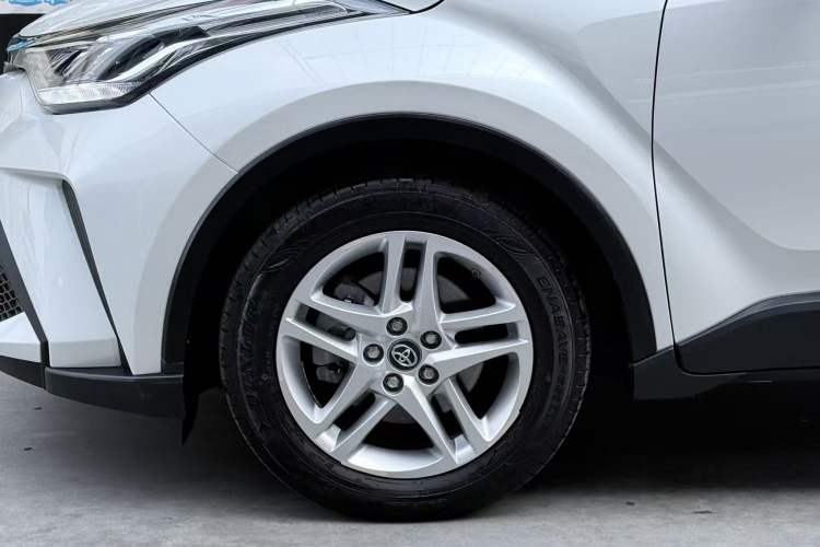 Used Toyota C-HR 2022 2.0L Leading Edition Exterior 3