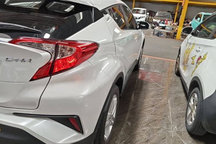 Used Toyota C-HR 2022 Dual-Motor 2.0L E-CVT Comfort Edition Exterior 3