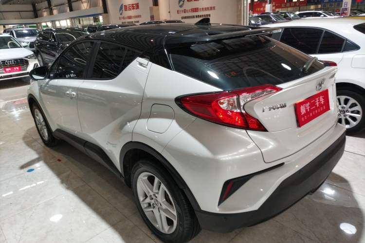 Used Toyota C-HR 2022 2.0L Leading Edition Exterior 3