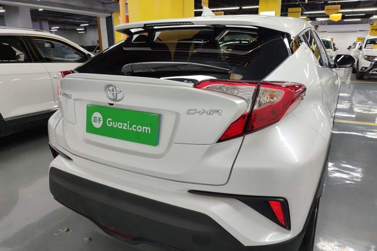 Used Toyota C-HR 2022 2.0L Leading Edition Exterior 4