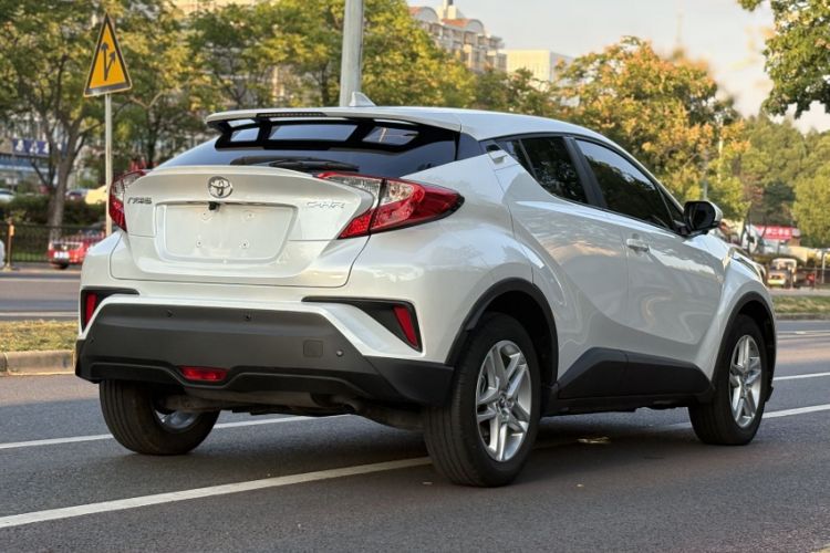 Used Toyota C-HR 2022 2.0L Comfort Edition Exterior 5