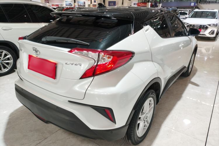 Used Toyota C-HR 2022 2.0L Leading Edition Exterior 5