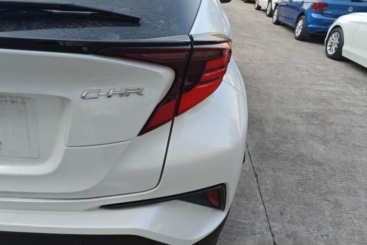 Used Toyota C-HR 2022 2.0L Leading Edition Exterior 6