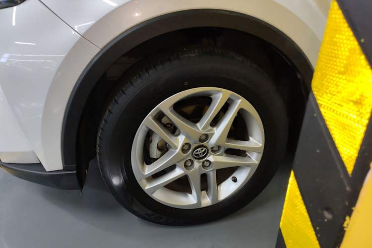 Used Toyota C-HR 2022 2.0L Leading Edition Exterior 7