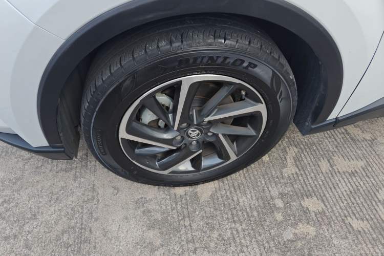Used Toyota C-HR 2022 2.0L Leading Edition Exterior 7