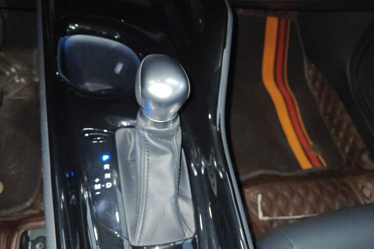 Used Toyota C-HR 2022 2.0L Leading Edition Gear Lever