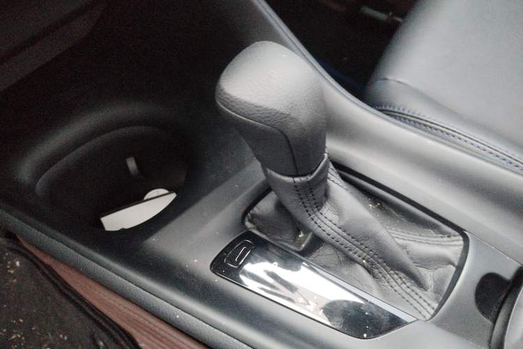 Used Toyota C-HR 2022 2.0L Leading Edition Gear Lever
