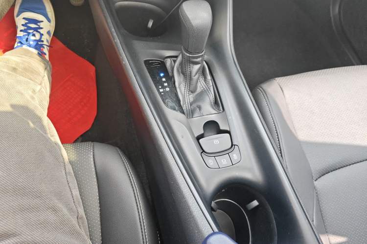 Used Toyota C-HR 2022 2.0L Comfort Edition Gear Lever