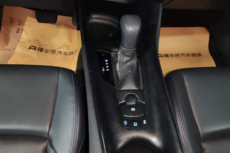 Used Toyota C-HR 2022 2.0L Leading Edition Gear Lever