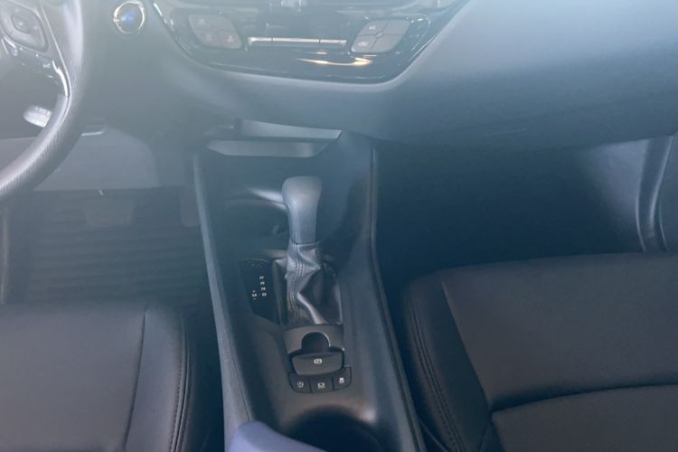 Used Toyota C-HR 2022 2.0L Comfort Edition Gear Lever
