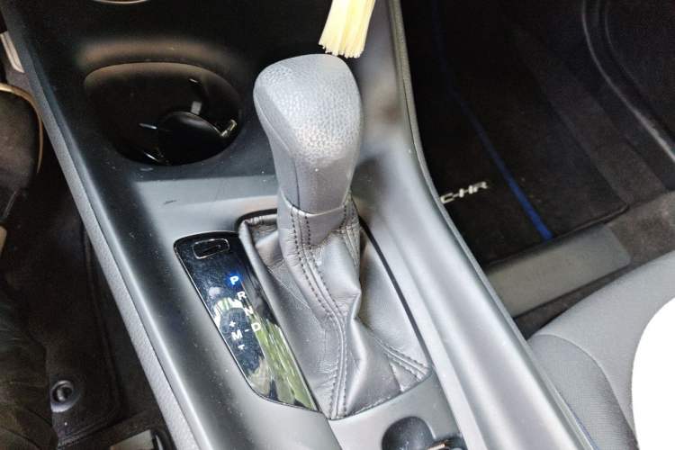 Used Toyota C-HR 2022 2.0L Comfort Edition Gear Lever
