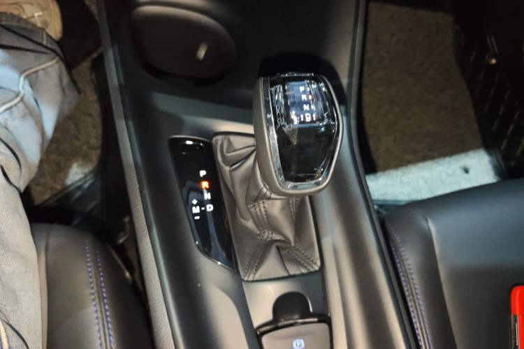 Used Toyota C-HR 2022 2.0L Leading Edition Gear Lever