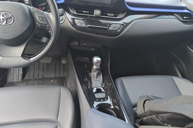 Used Toyota C-HR 2022 2.0L Leading Edition Gear Lever