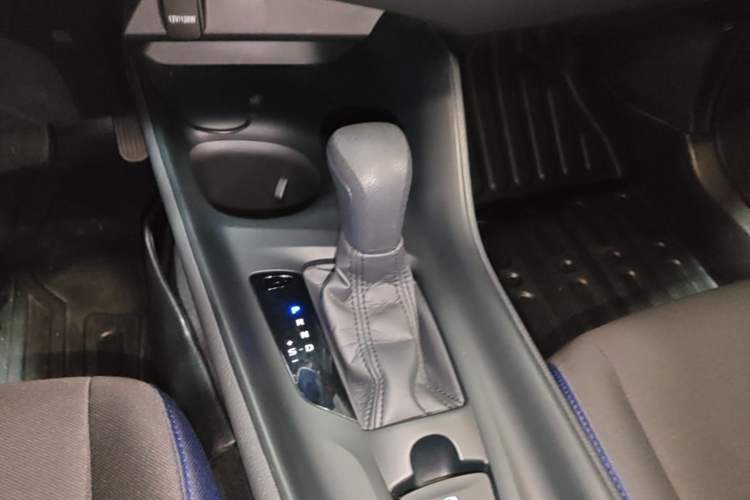 Used Toyota C-HR 2022 Dual-Motor 2.0L E-CVT Comfort Edition Gear Lever