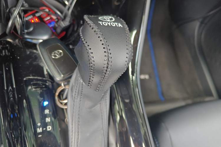 Used Toyota C-HR 2022 2.0L Leading Edition Gear Lever