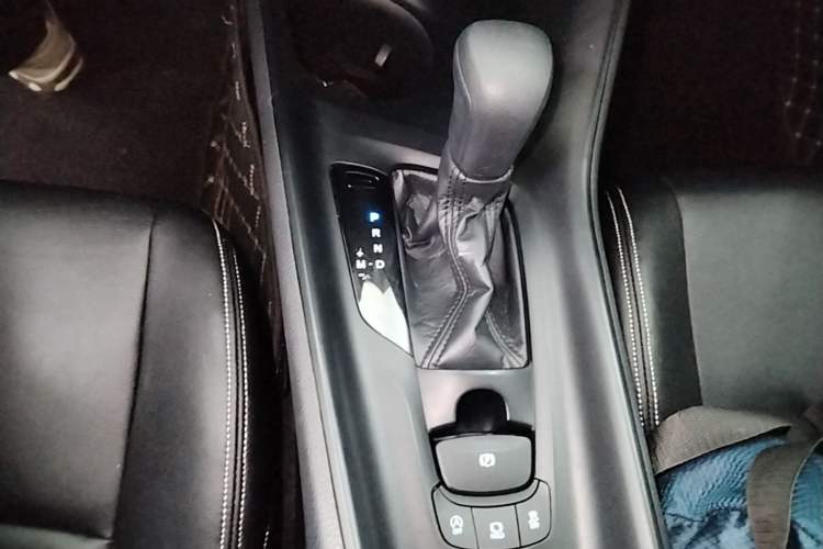 Used Toyota C-HR 2022 2.0L Comfort Edition Gear Lever