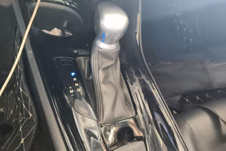 Used Toyota C-HR 2022 2.0L Leading Edition Gear Lever