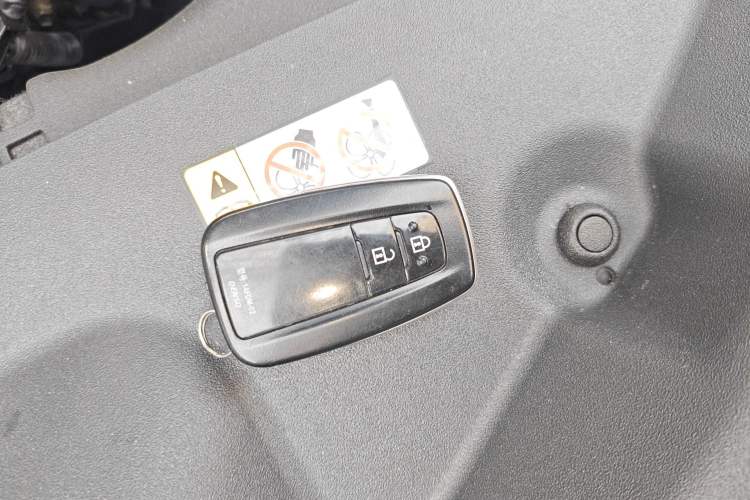 Used Toyota C-HR 2022 2.0L Comfort Edition Interior 1