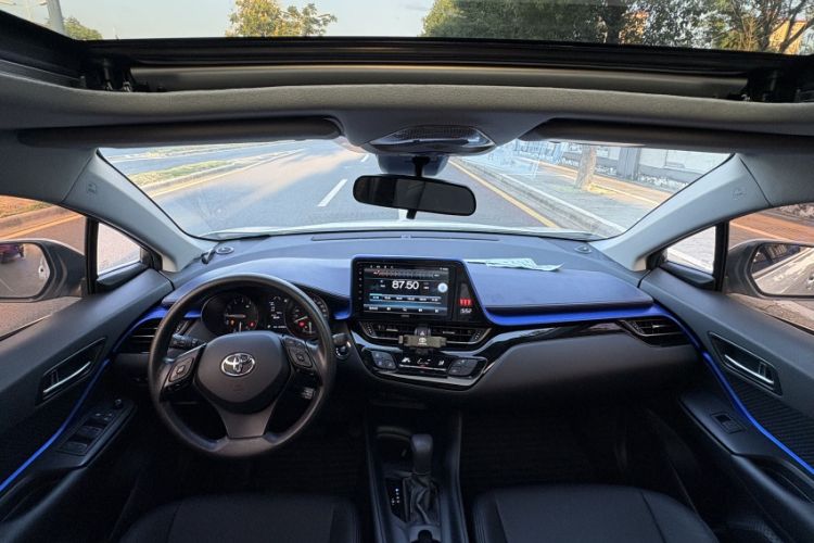 Used Toyota C-HR 2022 2.0L Comfort Edition Interior 1