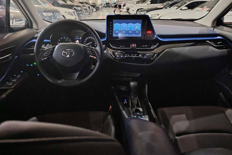 Used Toyota C-HR 2022 2.0L Comfort Edition Interior 1