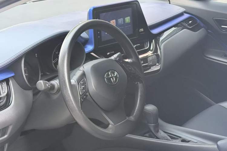 Used Toyota C-HR 2022 2.0L Leading Edition Interior 1