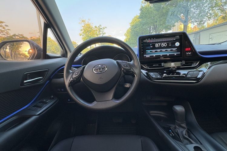 Used Toyota C-HR 2022 2.0L Comfort Edition Interior 2