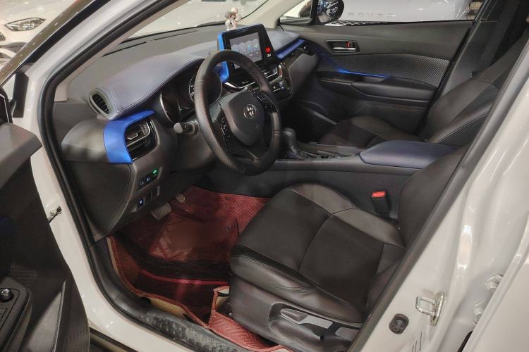 Used Toyota C-HR 2022 2.0L Comfort Edition Interior 2