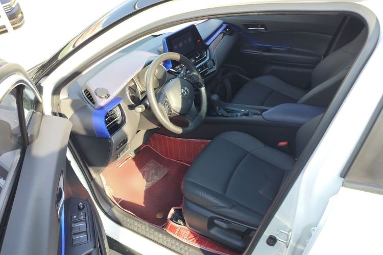 Used Toyota C-HR 2022 2.0L Comfort Edition Interior 3