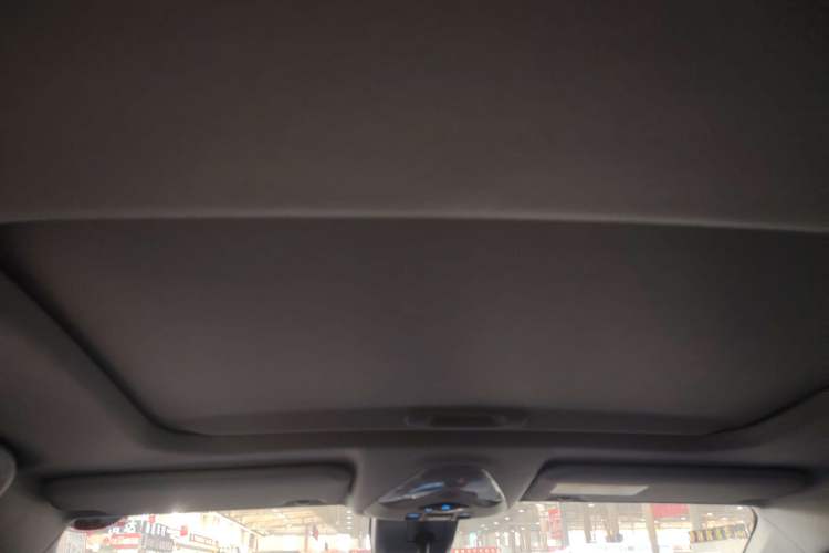 Used Toyota C-HR 2022 2.0L Comfort Edition Interior 4