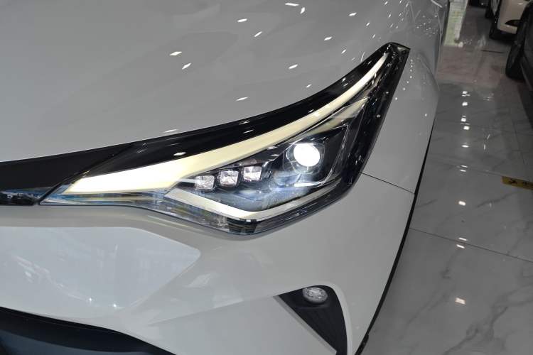 Used Toyota C-HR 2022 2.0L Leading Edition Left Front Headlight