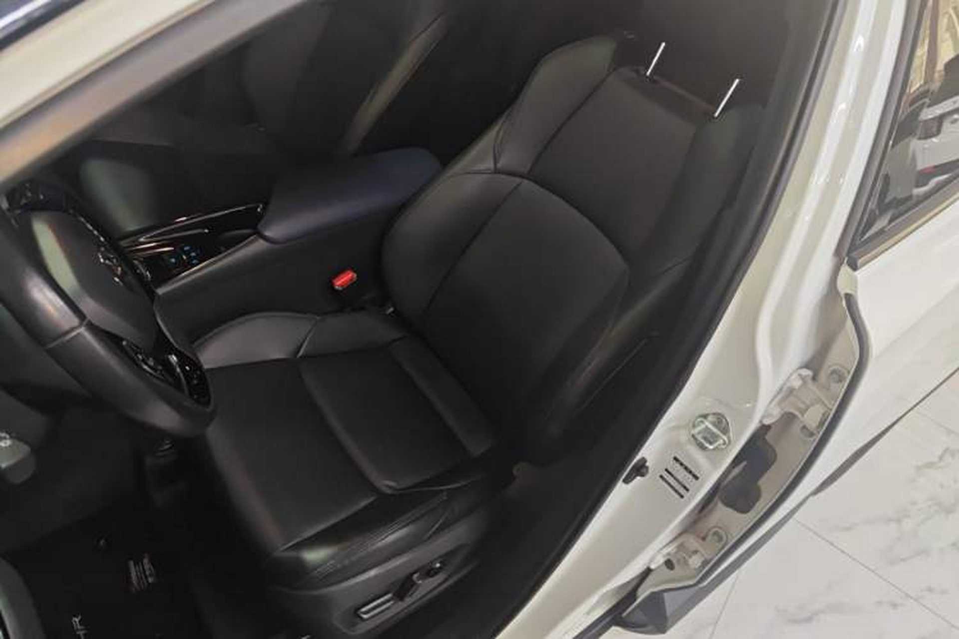 Used Toyota C-HR 2022 2.0L Leading Edition Left Front Seat