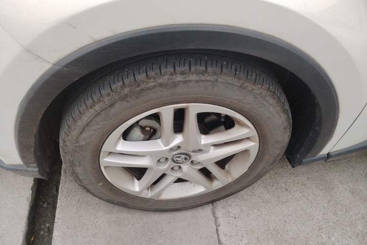 Used Toyota C-HR 2022 2.0L Leading Edition Left Front Wheel Hub