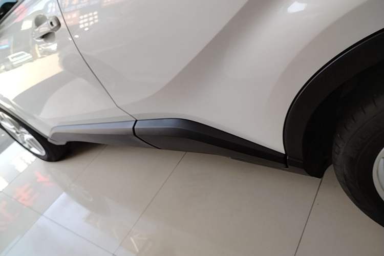 Used Toyota C-HR 2022 2.0L Comfort Edition Left Side Sill
