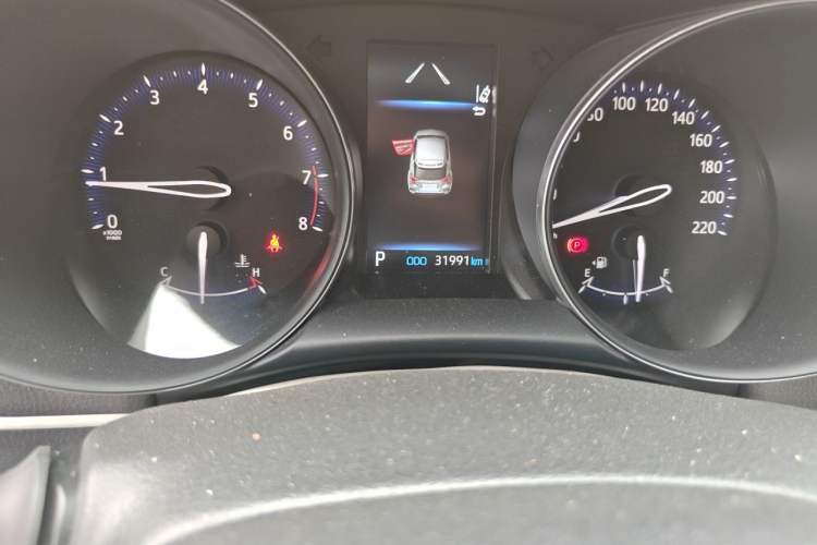 Used Toyota C-HR 2022 2.0L Leading Edition Odometer Close Up