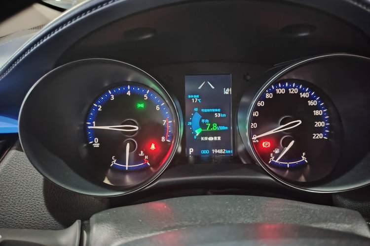 Used Toyota C-HR 2022 2.0L Comfort Edition Odometer Close Up